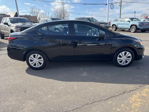 2023 Nissan Versa 1.6 S