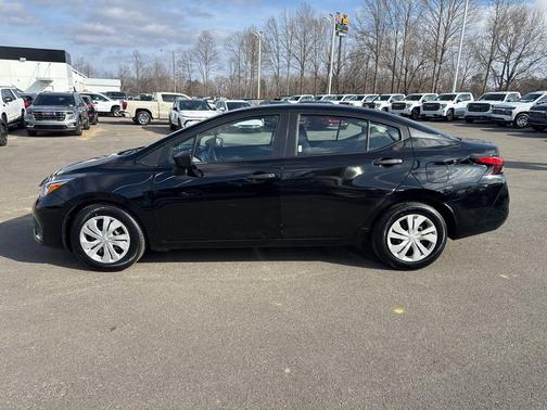2023 Nissan Versa 1.6 S