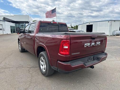 Delmonico Red Pearlcoat 2025 RAM 1500 Big Horn/Lone Star