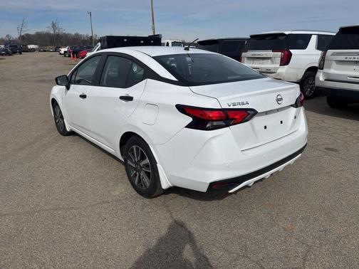 2024 Nissan Versa 1.6 S