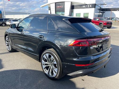 2024 Audi Q8 55 Prestige