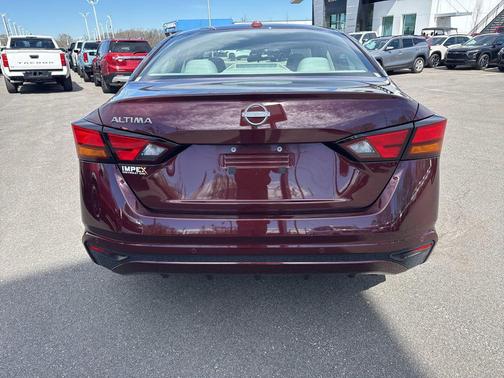 2025 Nissan Altima SV FWD