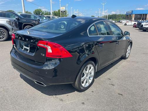 2016 Volvo S60 T5 Drive-E Premier