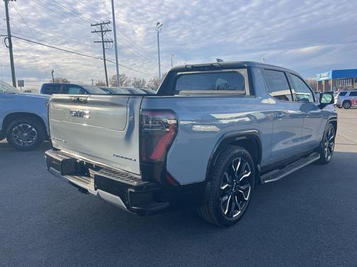2024 GMC Sierra EV Denali Edition 1
