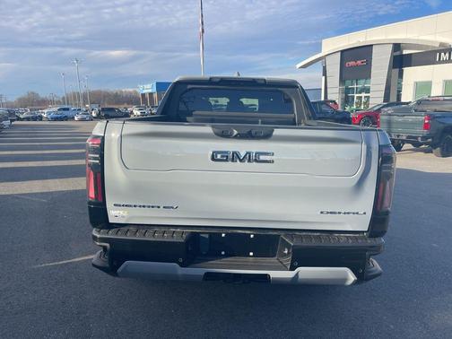 2024 GMC Sierra EV Denali Edition 1