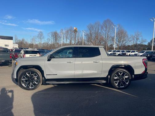 2024 GMC Sierra EV Denali Edition 1