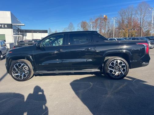 2024 Chevrolet Silverado EV First-Edition RST 4WD