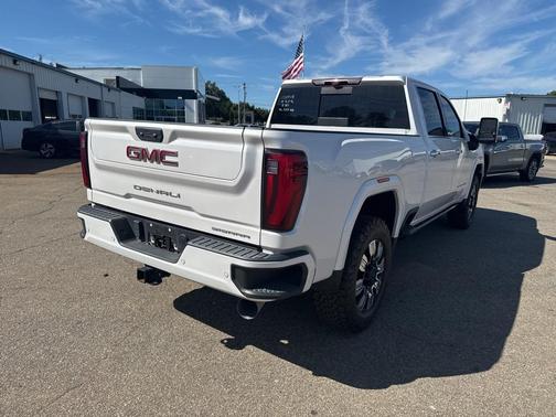 2024 GMC Sierra 2500 Denali