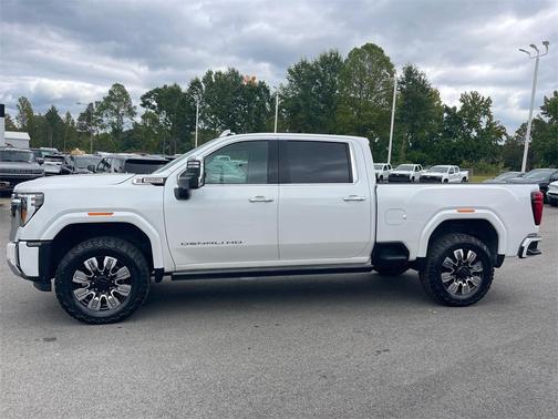 2024 GMC Sierra 2500 Denali