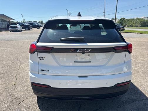 Summit White 2027 Chevrolet Bolt LT FWD