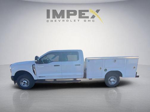 Oxford White 2024 Ford F-250 XL