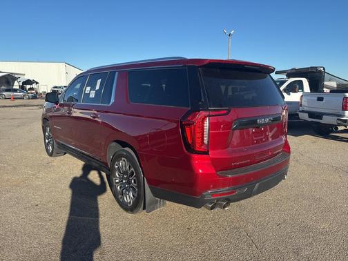 2023 GMC Yukon XL Denali Ultimate
