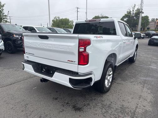Summit White 2026 Chevrolet Silverado 1500 RST
