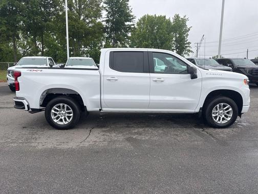 Summit White 2026 Chevrolet Silverado 1500 RST
