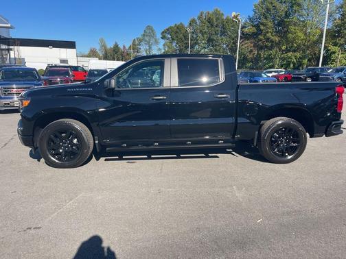 2025 Chevrolet Silverado 1500 Custom