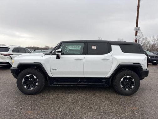 2024 GMC HUMMER EV SUV 2X