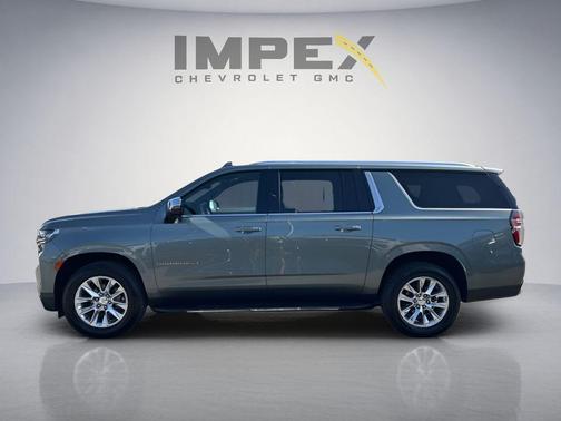 Silver Sage Metallic 2023 Chevrolet Suburban Premier