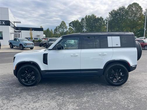 2024 Land Rover Defender 110 P300