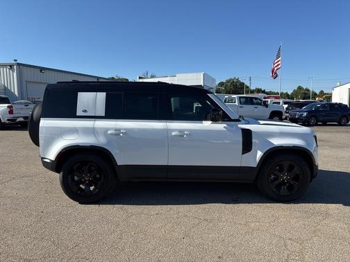 2024 Land Rover Defender 110 P300