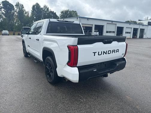 2022 Toyota Tundra SR5