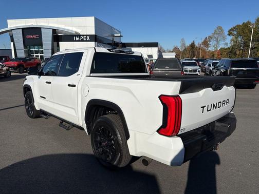 2022 Toyota Tundra SR5