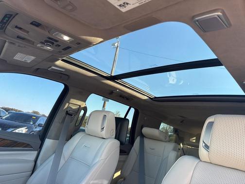 2023 Cadillac Escalade Premium Luxury Platinum