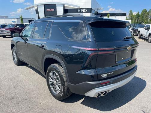 2024 Chevrolet Traverse LT