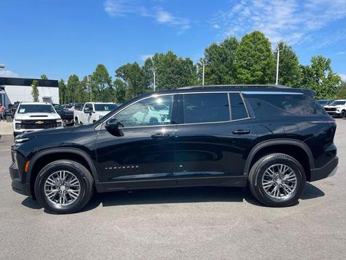 2024 Chevrolet Traverse LT