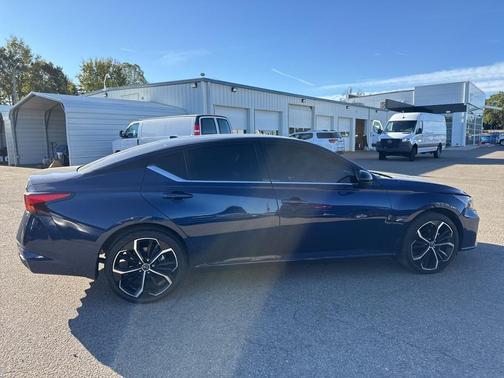 2024 Nissan Altima SR FWD