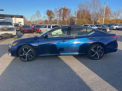 2024 Nissan Altima SR FWD