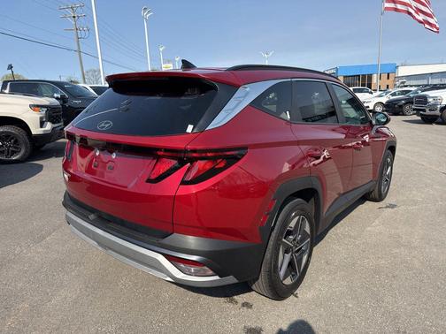 2025 Hyundai TUCSON SEL