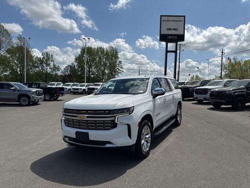 White 2023 Chevrolet Suburban Premier