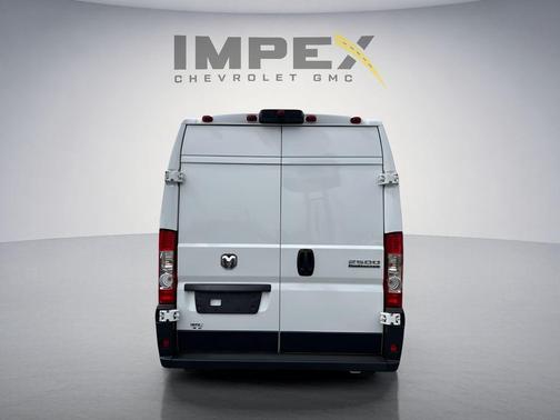 Bright White Clearcoat 2026 RAM ProMaster 2500 Tradesman