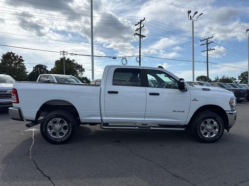 2023 RAM 2500 Big Horn Crew Cab 4x4 6'4' Box