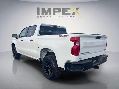 Summit White 2025 Chevrolet Silverado 1500 Custom Trail Boss