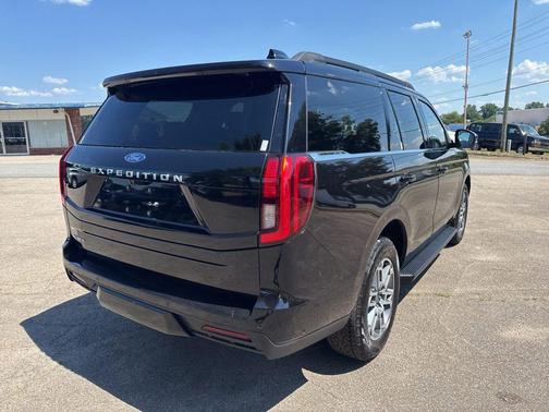 Agate Black Metallic 2025 Ford Expedition Active