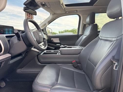 Agate Black Metallic 2025 Ford Expedition Active
