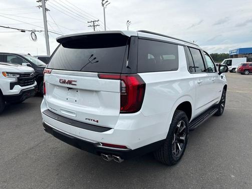 Summit White 2026 GMC Yukon XL 4WD AT4