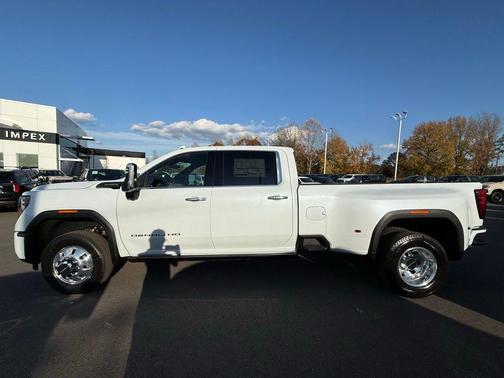 2026 GMC Sierra 3500 Denali