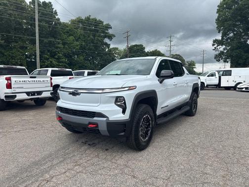 Polar White Tricoat 2026 Chevrolet Silverado EV Trail Boss - Extended Range 4WD