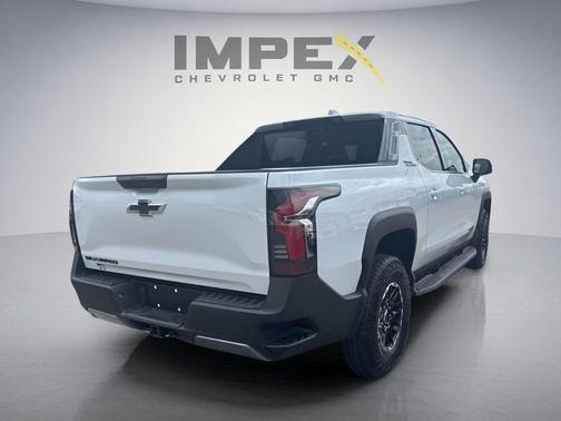 Polar White Tricoat 2026 Chevrolet Silverado EV Trail Boss - Extended Range 4WD