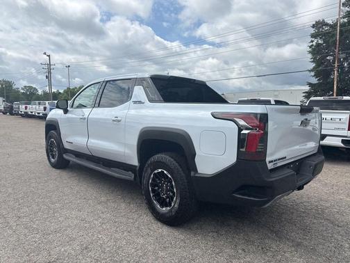 Polar White Tricoat 2026 Chevrolet Silverado EV Trail Boss - Extended Range 4WD