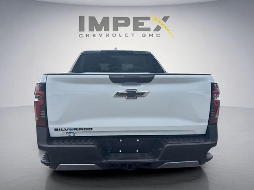 Polar White Tricoat 2026 Chevrolet Silverado EV Trail Boss - Extended Range 4WD