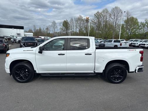 Summit White 2024 Chevrolet Silverado 1500 Custom