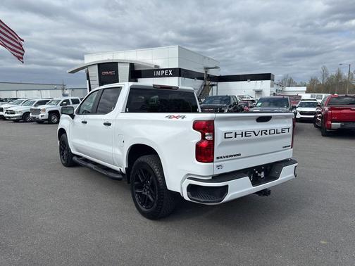 Summit White 2024 Chevrolet Silverado 1500 Custom