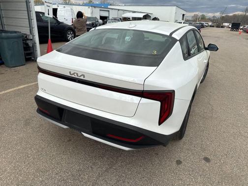 Snow White Pearl 2025 Kia K4 LXS