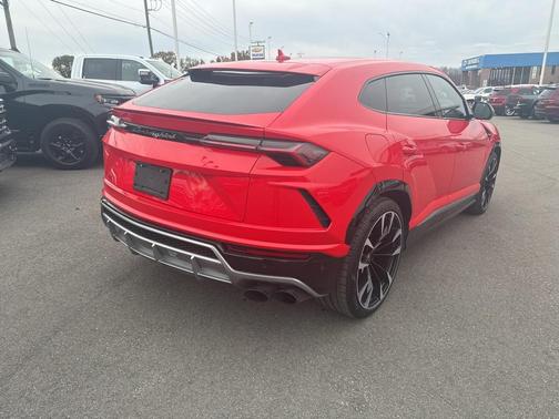 2019 Lamborghini Urus Base