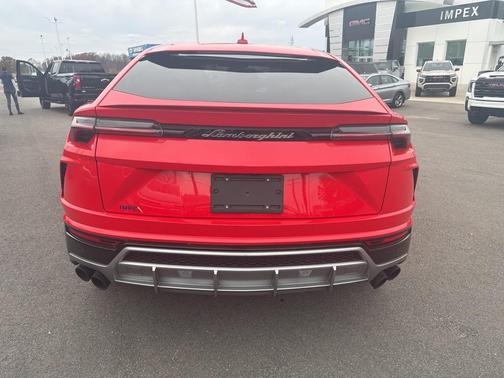 2019 Lamborghini Urus Base