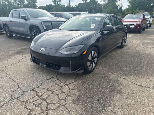Onyx Black 2024 Hyundai IONIQ 6 SE