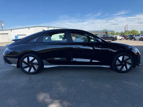 Onyx Black 2024 Hyundai IONIQ 6 SE